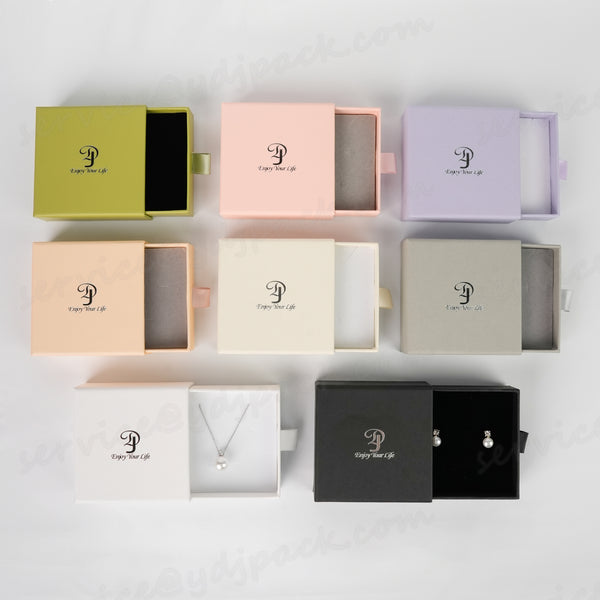 YDJ pack, jewelry boxes, jewelry pouches, jewelry bags, jewelry rolls, aircraft boxes, paper bags, paper cards. Jewelry packages